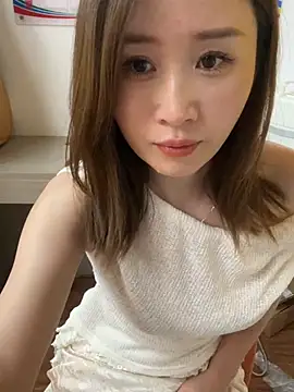 qin205205 online show from July 7, 7:34 am