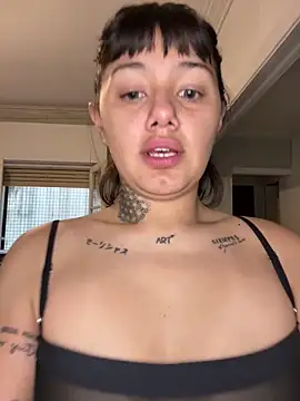 vickdaqui online show from April 7, 8:33 pm