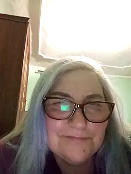 AureliaSky598 online show from April 18, 7:58 pm