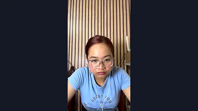 SheenaMcbrien online show from April 12, 11:13 am