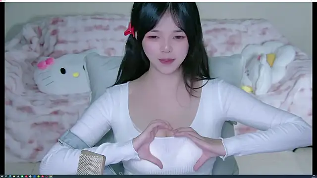 yaya-a online show from April 9, 4:23 pm