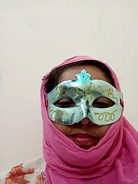 Charming-Cherry online show from April 14, 9:15 pm