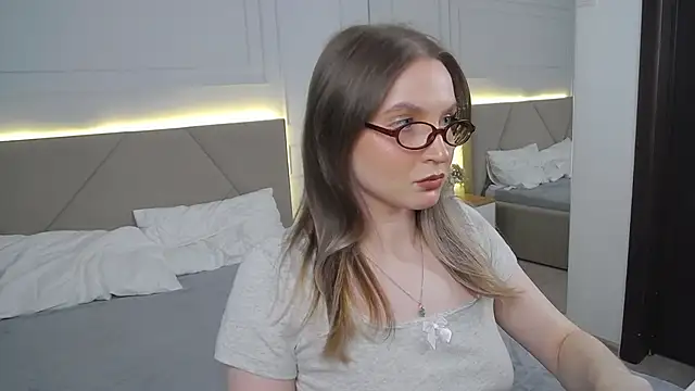 ArianaMilss online show from April 8, 11:12 am