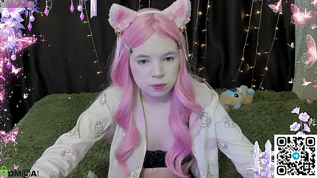 MisaRisaChan online show from April 16, 8:25 am