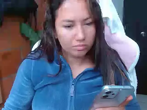 Yaquelin17 online show from April 17, 3:25 pm