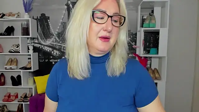 DianaFrances online show from May 3, 10:51 am