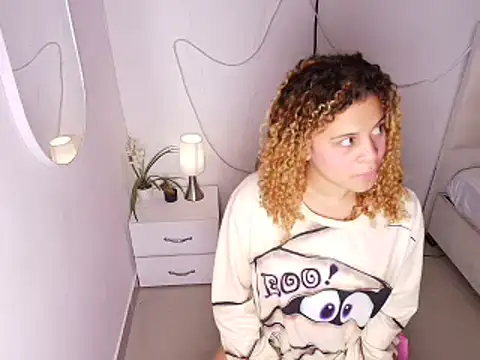 Michellblue online show from July 15, 10:31 am