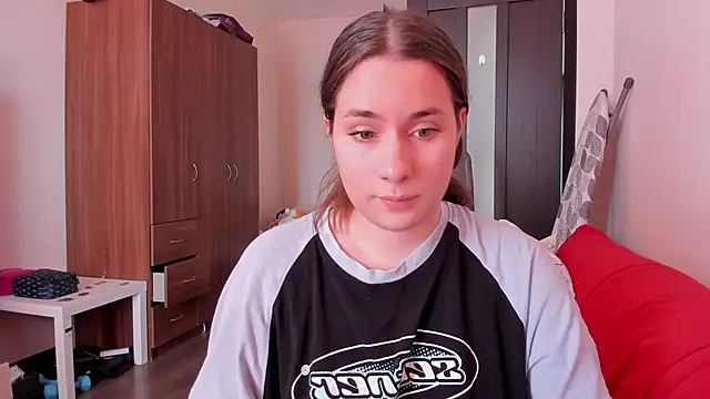 MioMoonlight online show from April 12, 10:51 am