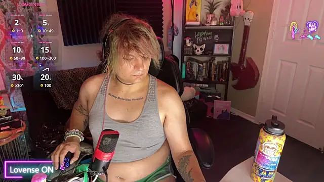 lobotomyprincess online show from May 15, 6:16 am