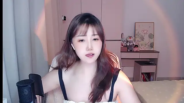 MissBunny 2026 online show from May 12, 2:02 pm