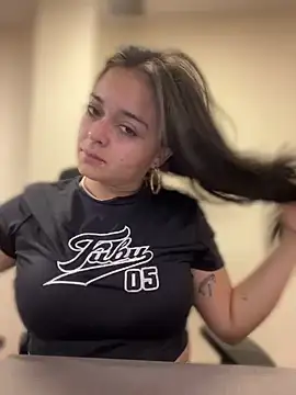 Selene  Ferrer online show from June 26, 1:56 pm