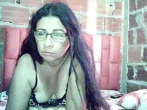 lola teem online show from April 13, 5:03 pm