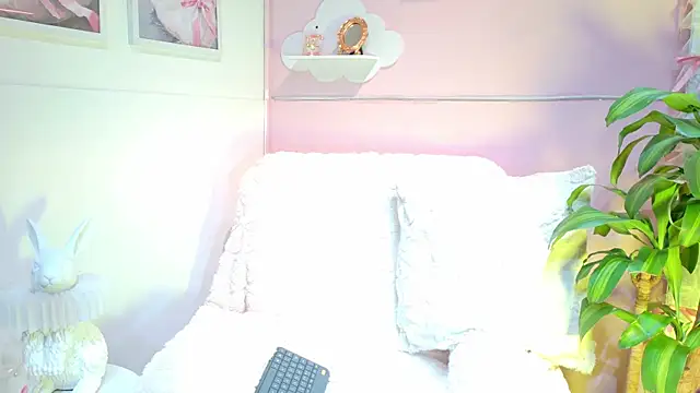VaLuu   online show from June 30, 12:59 pm