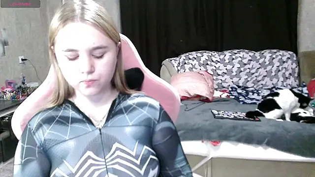 Ariana-May online show from April 16, 4:06 pm