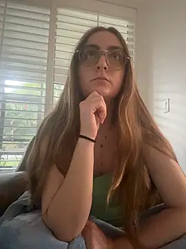 prettykitttty online show from July 3, 11:55 pm