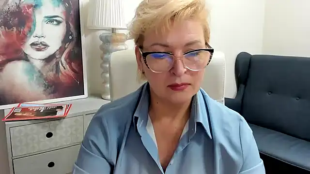 luna xfantasy online show from April 15, 6:58 am