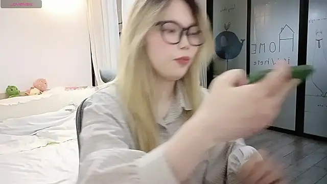 CN-YOUYOU online show from April 26, 4:27 pm