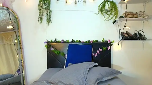Sussan Oconell online show from July 11, 2:39 pm