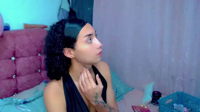 Darianna A online show from July 15, 6:01 pm