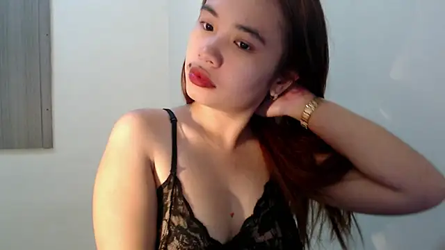 Slutty Lauraxx online show from July 5, 11:49 am