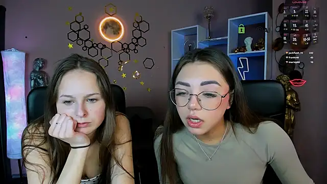 ashli bright online show from April 25, 1:41 pm