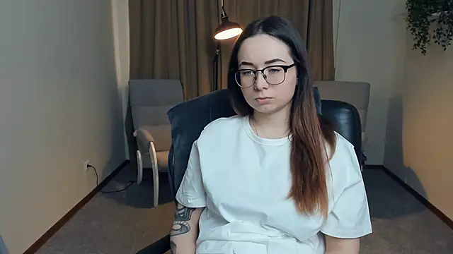 NadaRudeen online show from April 18, 12:40 pm