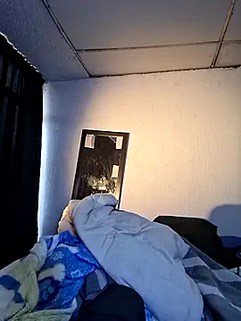 Backdoor Newbie online show from May 3, 9:29 pm