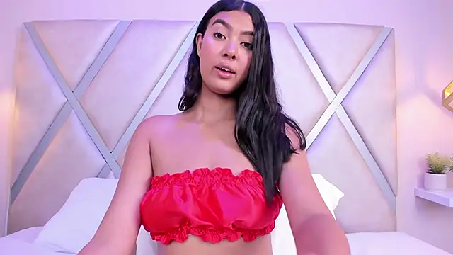 TaniaSevillano online show from May 25, 5:45 pm