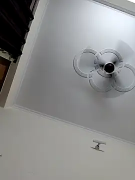 Horny Babe 17 online show from April 17, 11:12 am