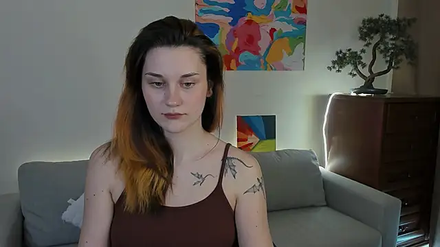 elani lune online show from April 25, 3:53 pm