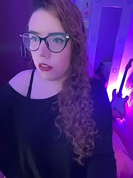 AliceMtz online show from July 22, 9:05 pm