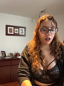 AliceMtz online show from May 5, 6:55 pm
