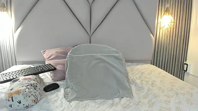 lolabunnysc online show from June 5, 12:33 pm