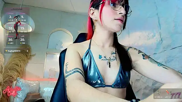 Moon Red r online show from April 18, 1:08 am