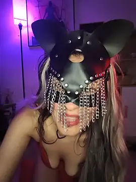 lilianroses online show from July 28, 8:52 pm