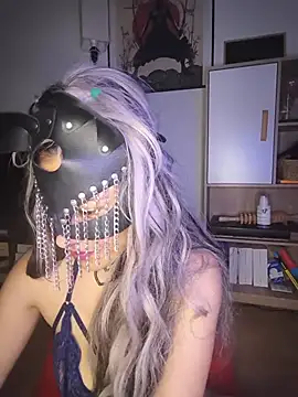 lilianroses online show from July 30, 6:31 pm
