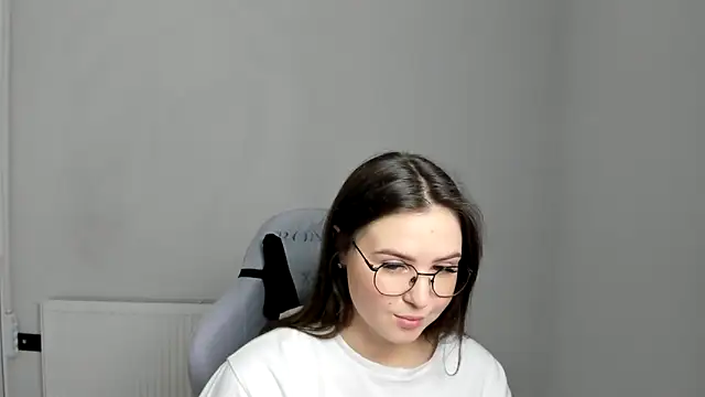 Regina cute  online show from May 8, 11:13 am