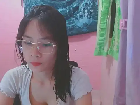 Sweetsexylady19 online show from July 14, 6:18 am