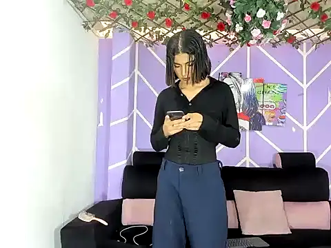 DAHNE HOT  online show from May 11, 7:11 pm