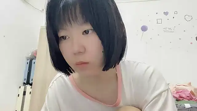 Belle-LL online show from May 7, 3:27 pm