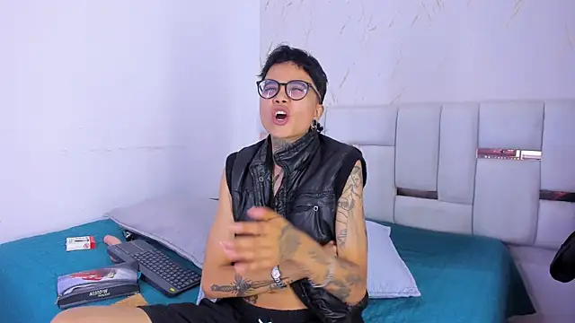 Antony D ossa online show from June 13, 8:06 pm