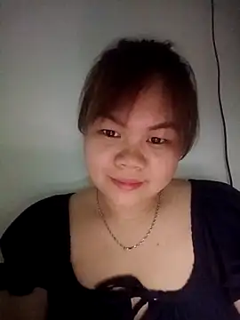 Truxcy1 online show from April 28, 2:10 pm