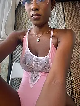 CocoaLuxeXXX online show from June 26, 1:23 pm