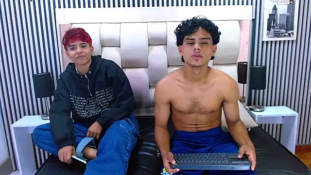 Enma And David online show from April 20, 9:51 pm