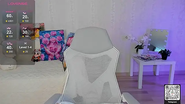 LinnLove online show from May 23, 7:28 am