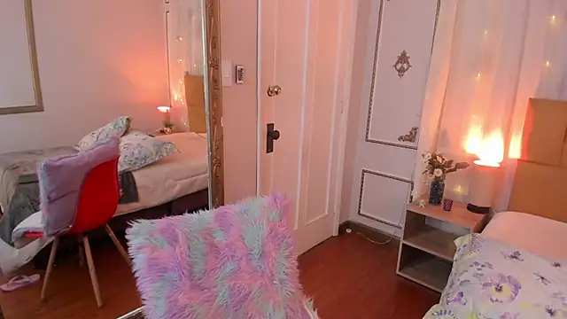 cris milk online show from May 8, 9:49 pm