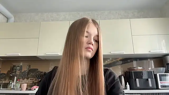 KatharineMoller online show from May 14, 7:03 am