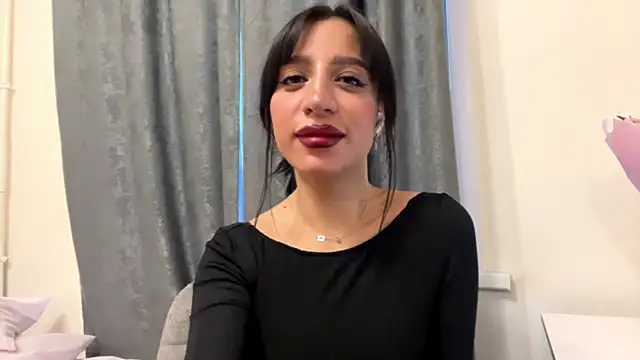 AngellaBarbini online show from June 28, 2:34 pm