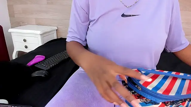 AlissonJamess online show from May 25, 12:59 pm