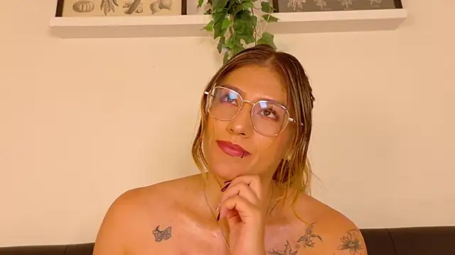 LiaaMoretti   online show from July 23, 2:53 am